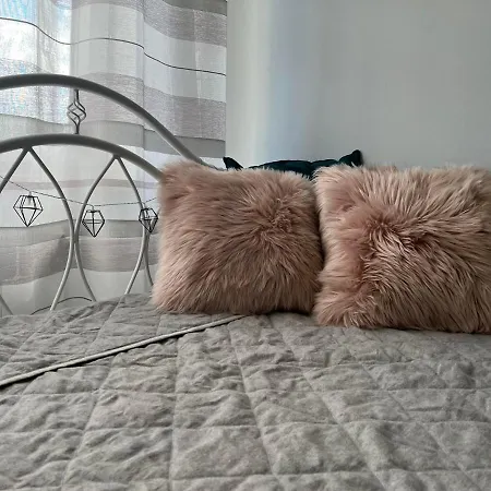 شقة Cozy In The Center Of *